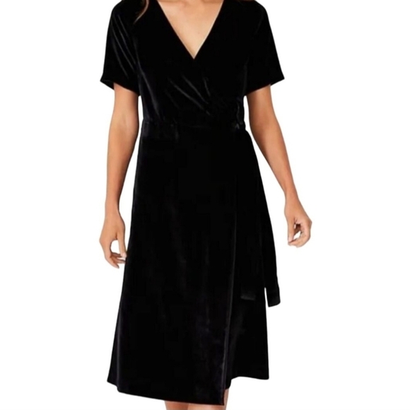 Ann Taylor Dresses & Skirts - Ann Taylor NWT Velvet Wrap Midi Dress Size 12